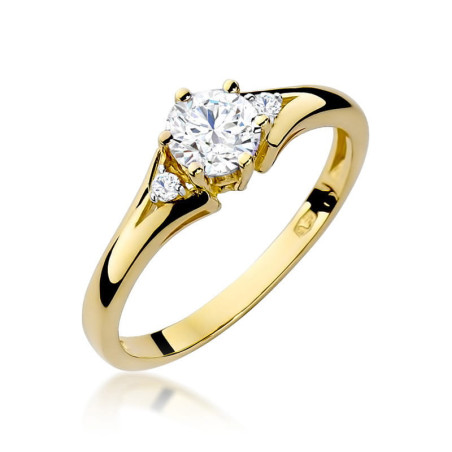 Pierścionek W076 Biały Szafir 0,60ct żółte złoto